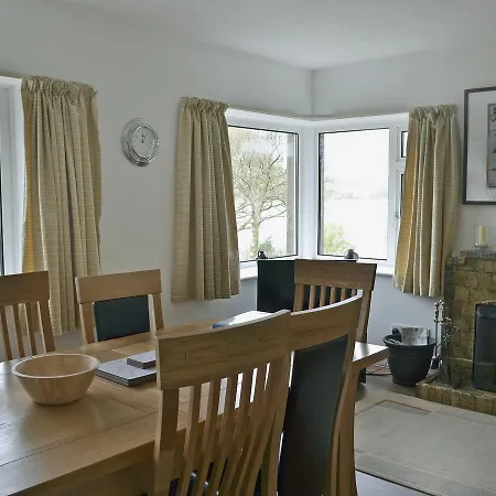 Deer Close Torver